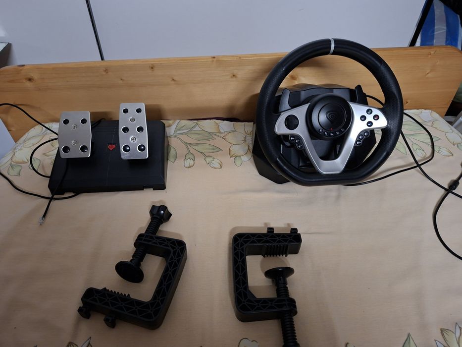 Продавам волан Genesis Seaborg 400