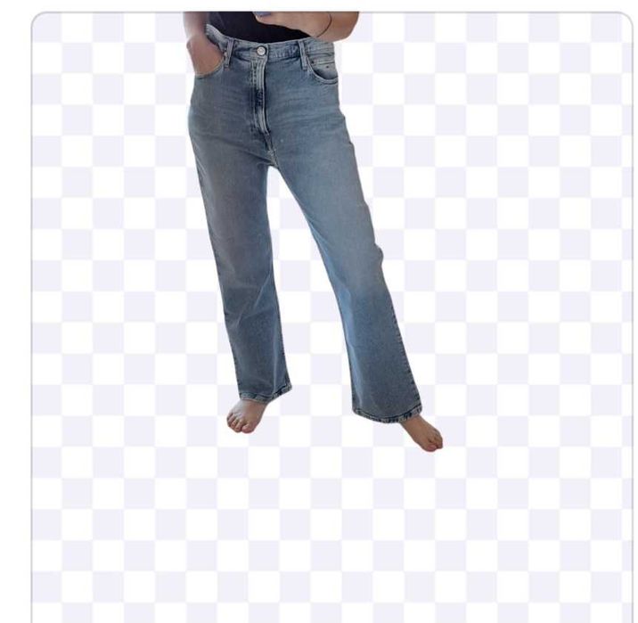 Blugi dama. Tommy Jeans si Tommy Hilfiger My Clothes pe Facebook