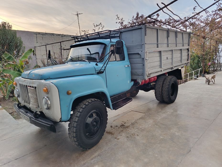 Gaz 53 samasval sotiladi