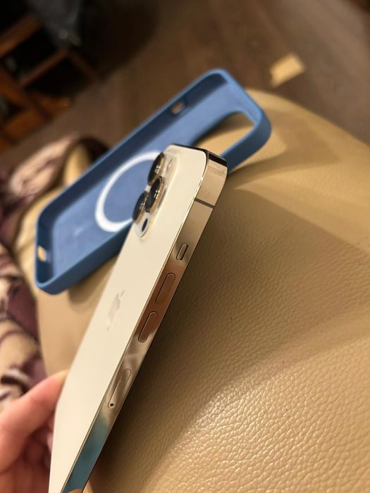 Vand iphone 13 pro gold