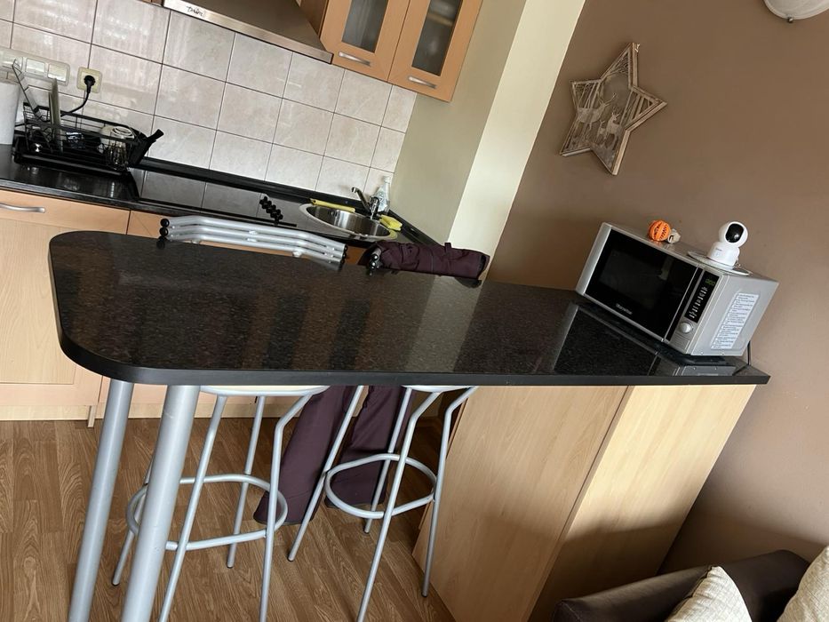 Барплот и бар столове