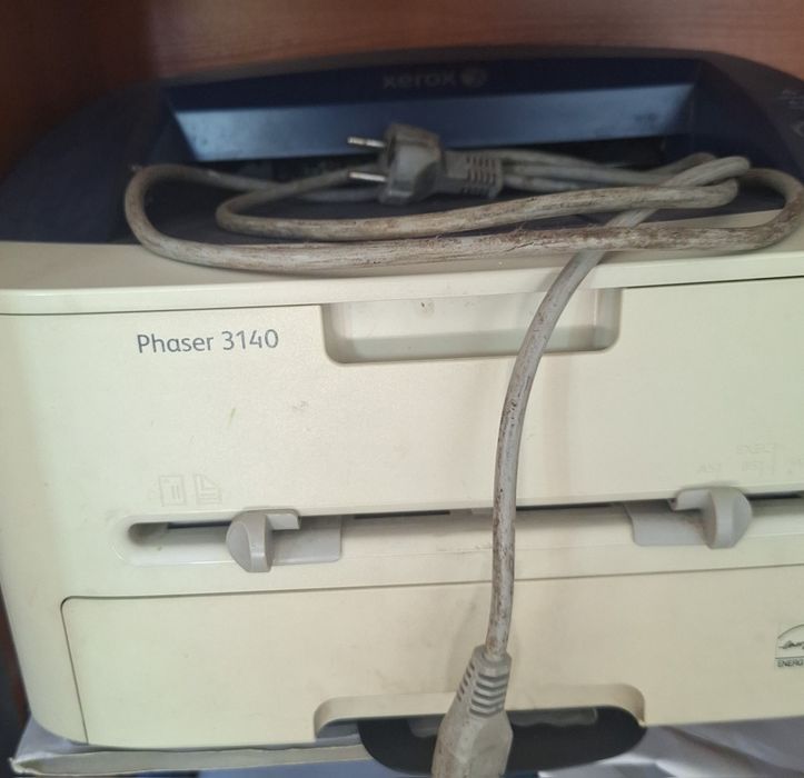 Продаю принтер принтер xerox phaser 3140