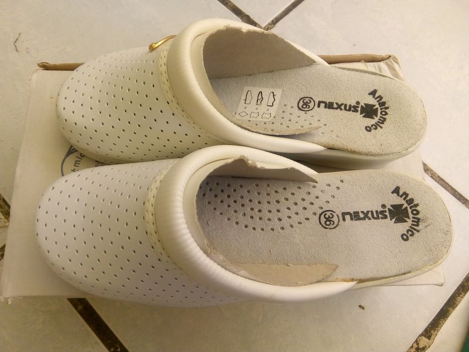 Papuci piele naturala noi