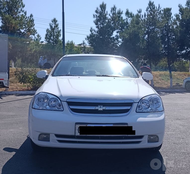 Lacetti 1.8 2010  Avtomat 3-pozitsiya/Lyuk