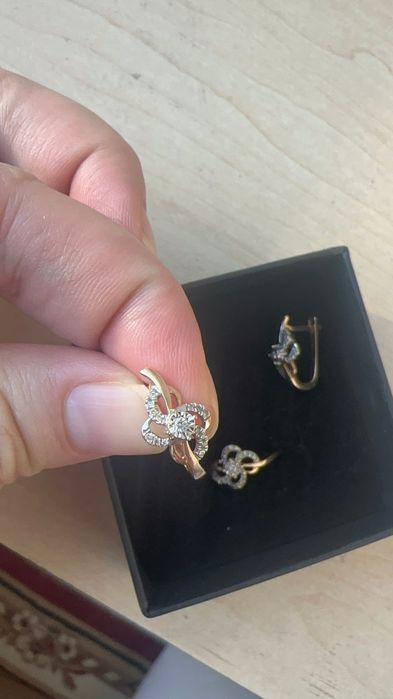 Продам набор серьги и кольцо!