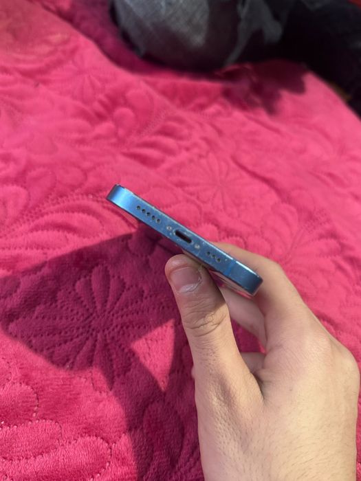 iPhone 13 128GB DEFECT .Funcțional. Ecran & spate sparte