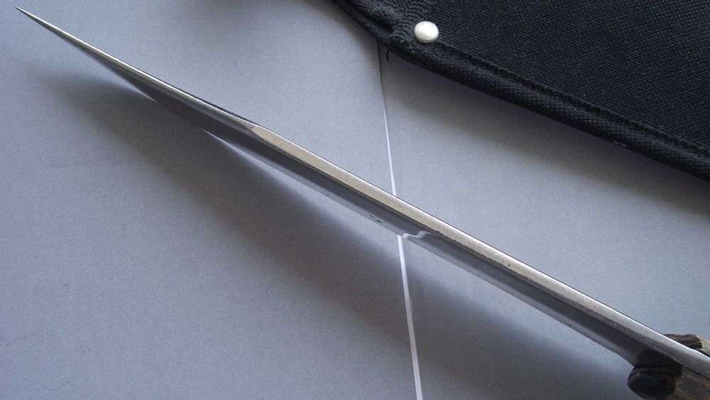 НОЖ , острие, каракулак- новодел- стомана-  - Супер!!!