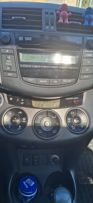 TOYOTA RAV4 2010 — imagine 5