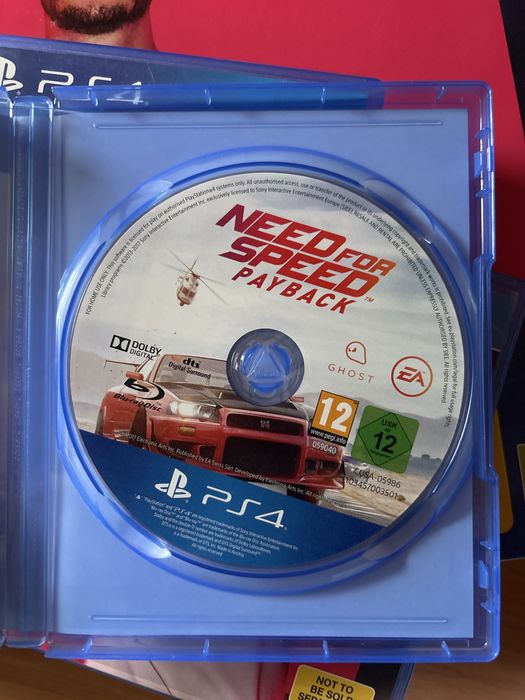 Ps4 slim 1Tb с 3 игри