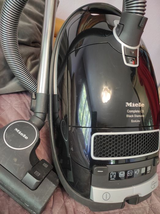 Прахосмукачка Миеле / Miele Complete C3
