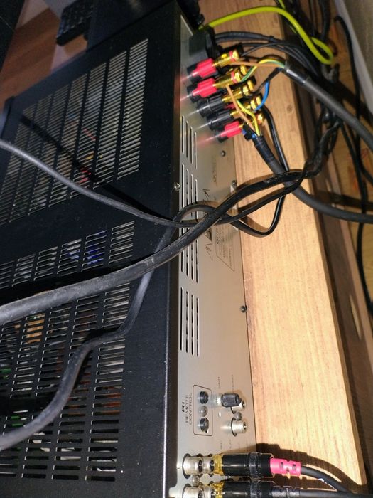 Onkyo A-8630  stereo amplificator 2x60 watt