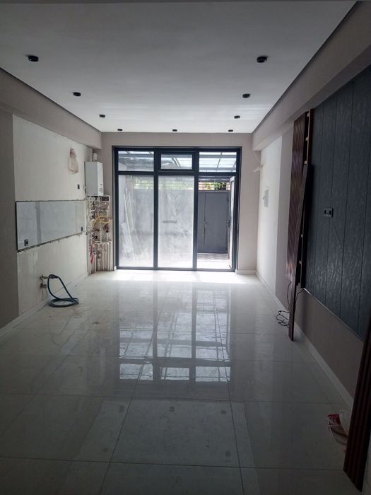 Продаётся дом в центре города на Шота Руставели , Ул Конституции.