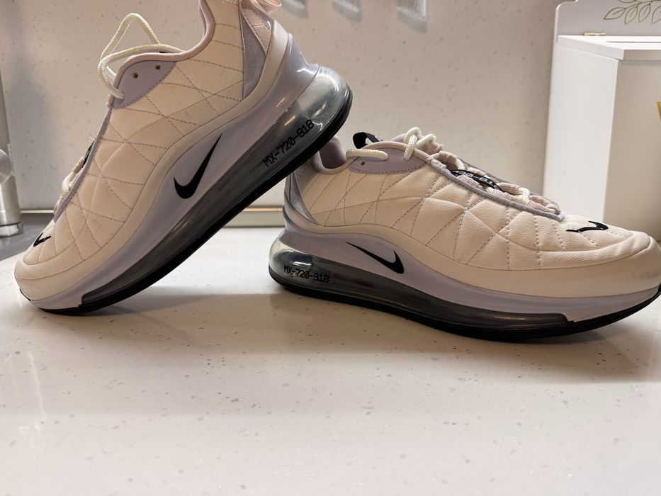 Nike AirMax 720 MX