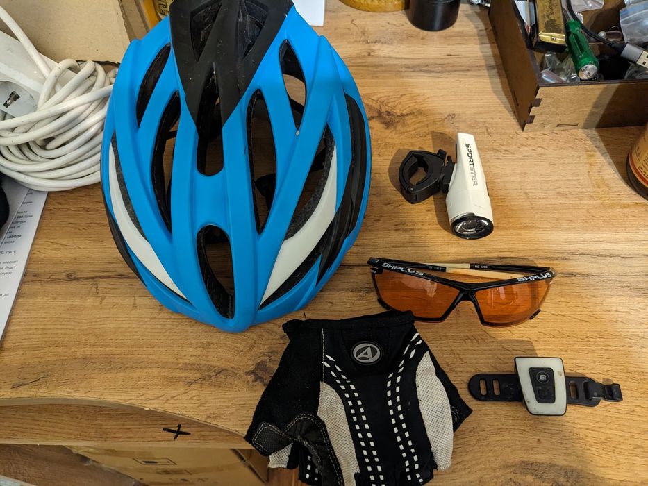Велошлем vino ещё фонарик, перчатки