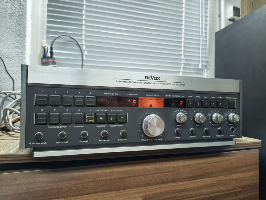 Винтидж ресивър REVOX B-780