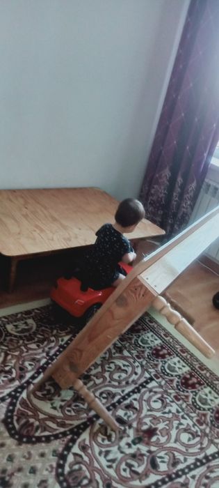 Мебел гостинный стол