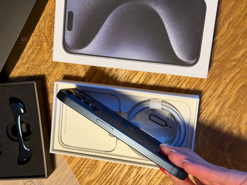 iPhone 15 Pro Blue Titanium