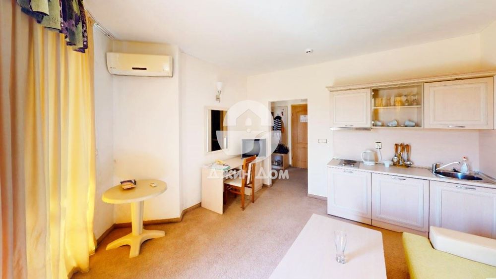 Продава се Двустаен апартамент в к.к. Слънчев бряг - 61 кв.м за 1000 €/кв.м - Снимка #3