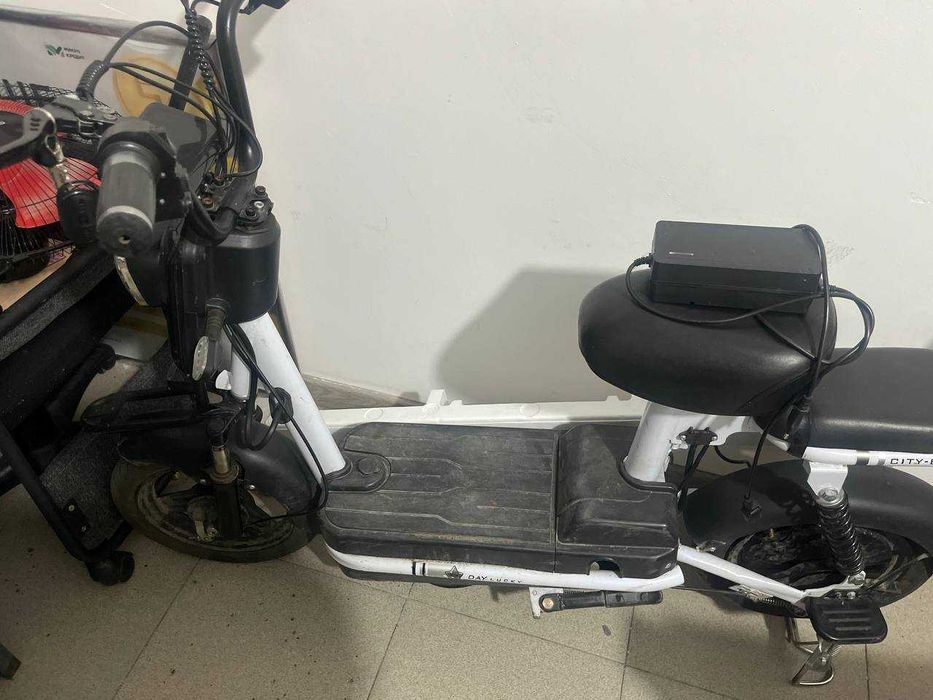 Скутер City Bike Сейфуллина 35 Б Номер Лота 805579