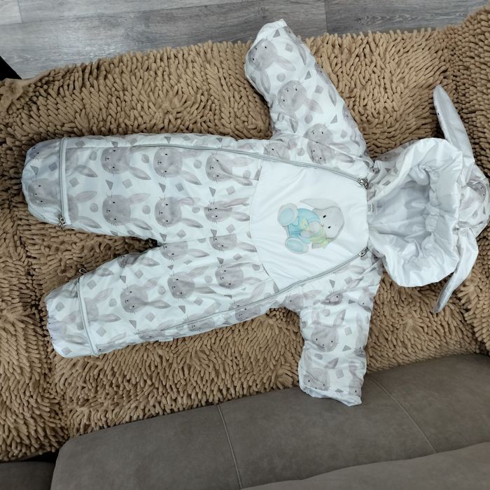 Продам костюм на девочку