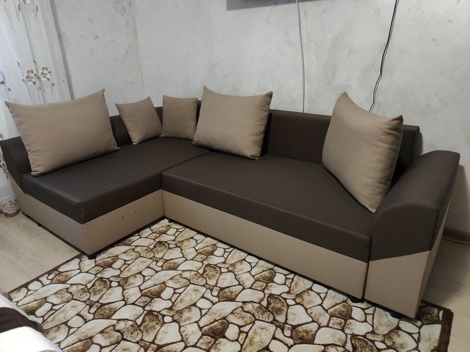 De vânzare colțar extensibil cu lada