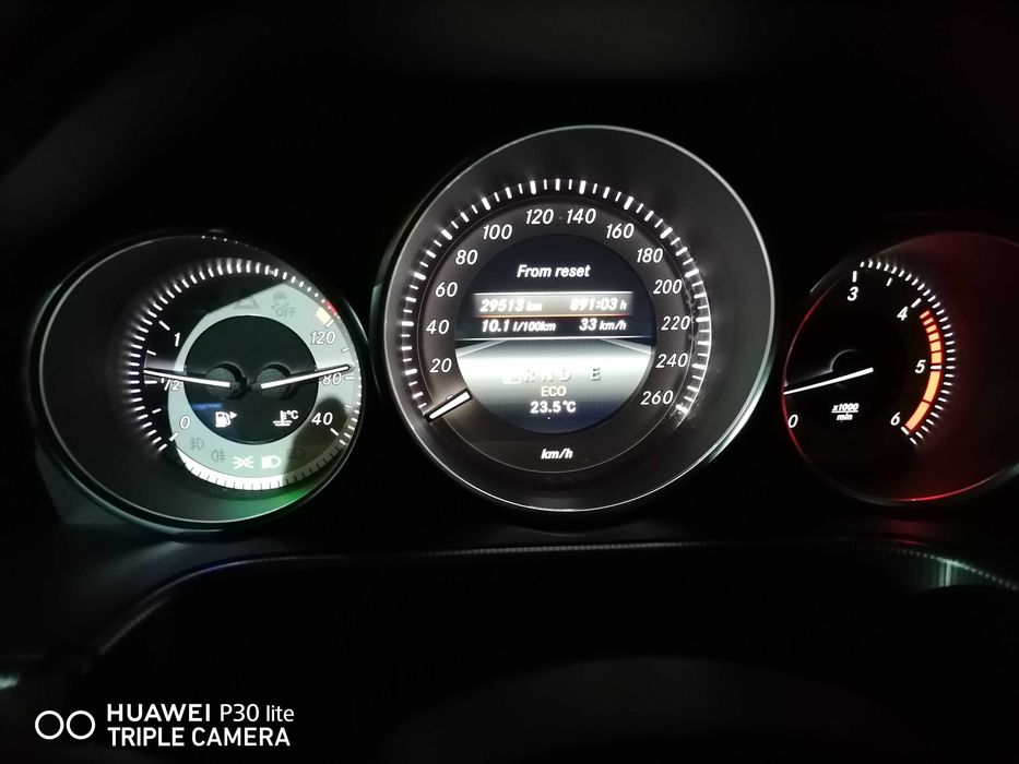 Мерцедес Е350 Bluetec 4-Matic T-Modell