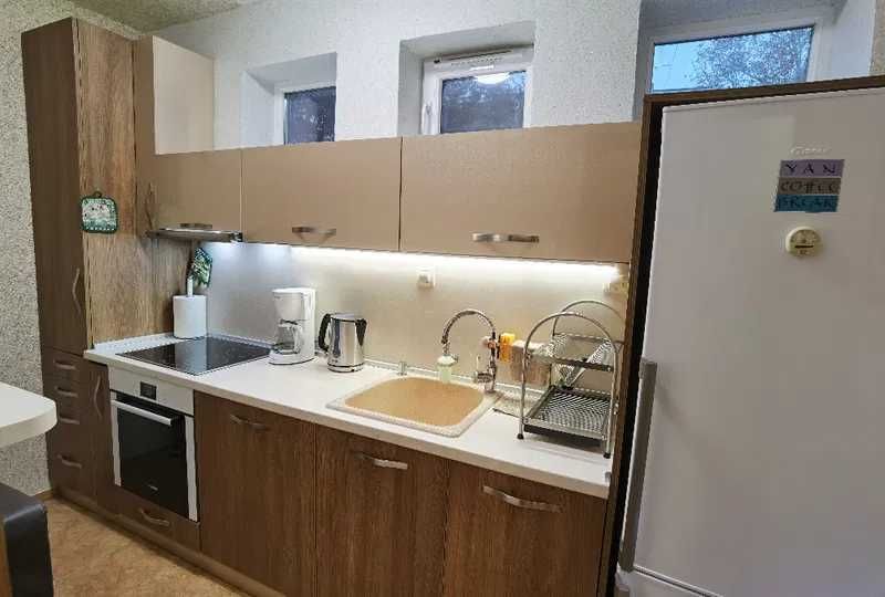 Дава се под наем Тристаен апартамент в Бургас, Възраждане - 90 кв.м за 300 € - Снимка #5