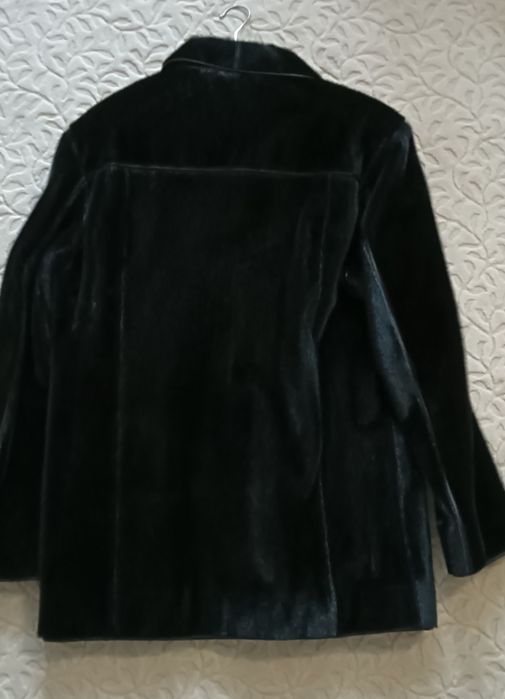 Продам мужскую шубу из нерпы "GATA FUR"
