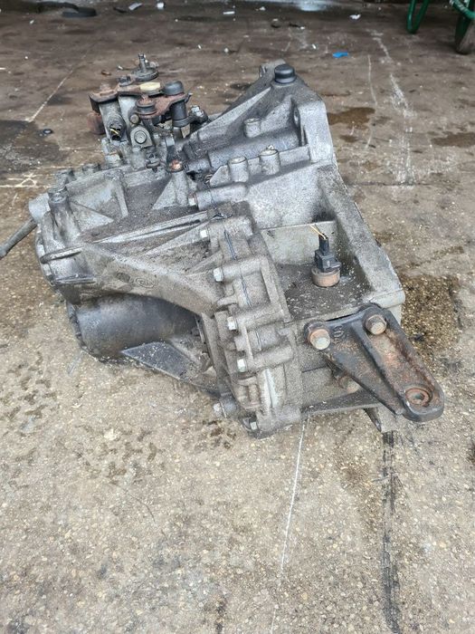 Cutie de viteze Hyundai Santa Fe 2 2.2 Diesel 2007 - 2012 150CP Manuala 5 Trepte D4EB ...