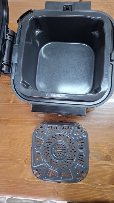 Мултикукър Фрайър Ninja Foodi  Speedi ON400EUCP,1760 W,5.7л10 програми.златен