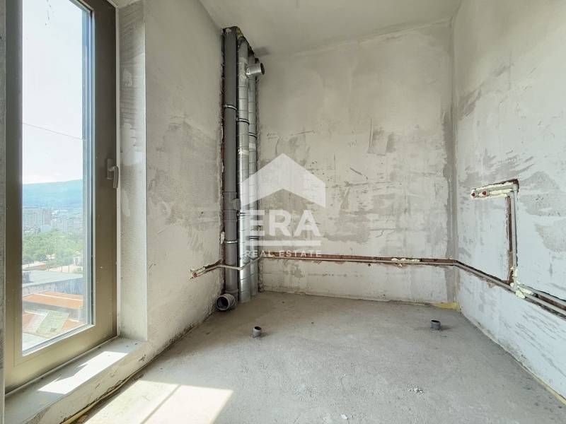 Панорамен тристаен апартамент с гледка към Витоша и града в кв. Красно