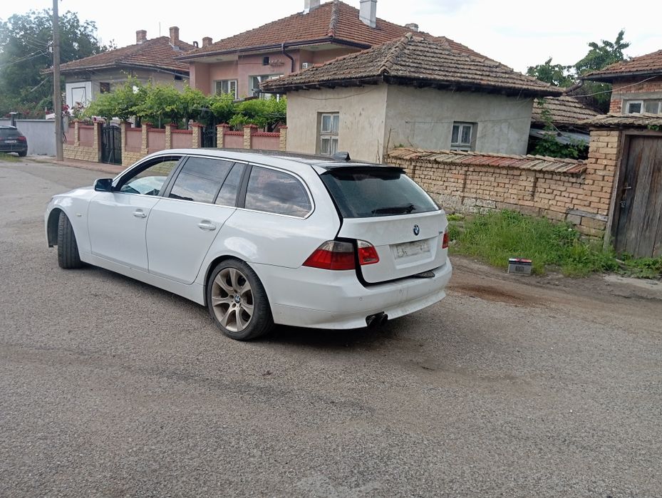 Продавам BMW E61 2.5 177 Автомат на Части