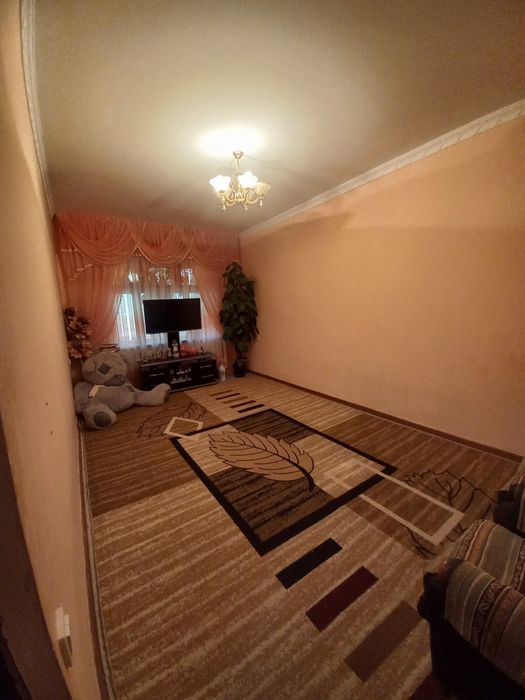 Продаётся 4 ком в 10 микрорайоне