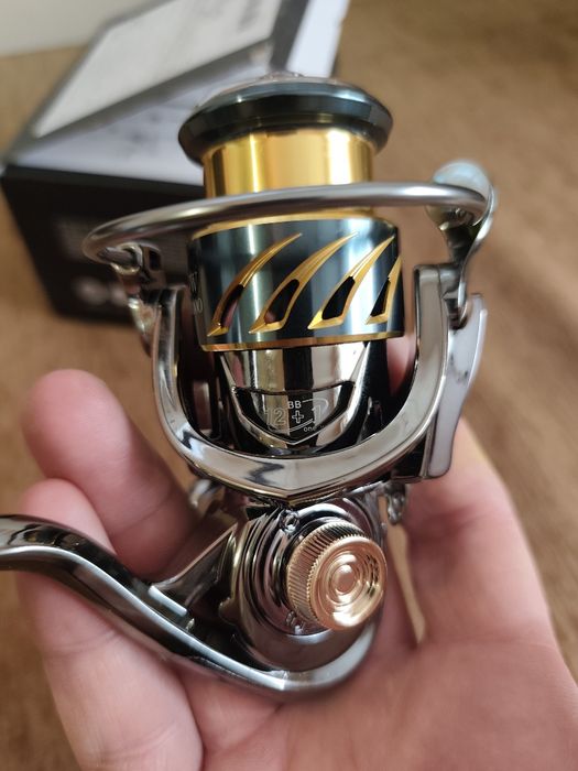 Спининг макара TW 1000