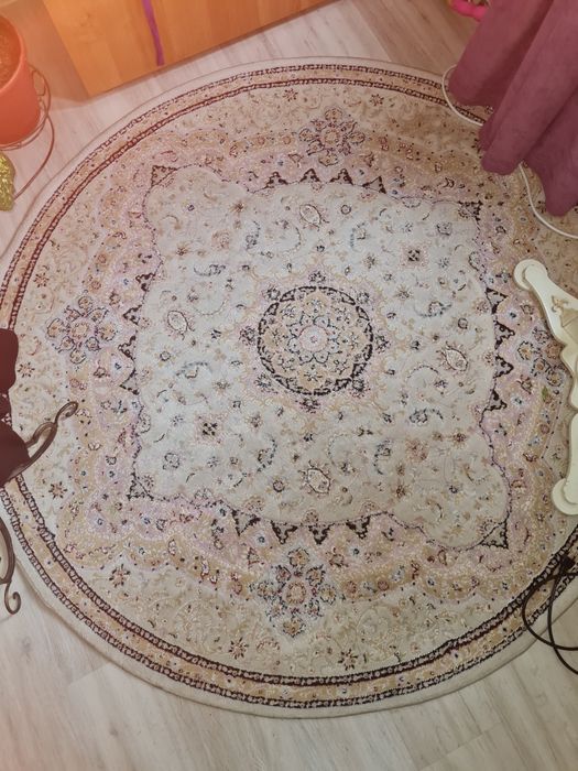 Продаются ковры 2 штуки