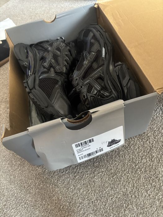 Balenciaga runner black