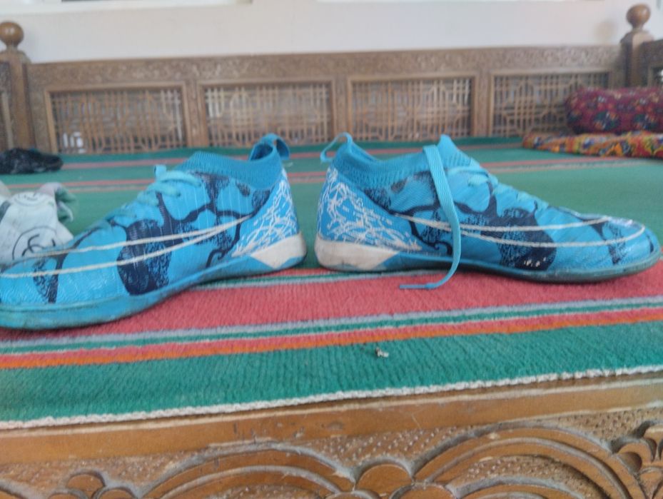 Bu nike butsisi sotiladi. Bu