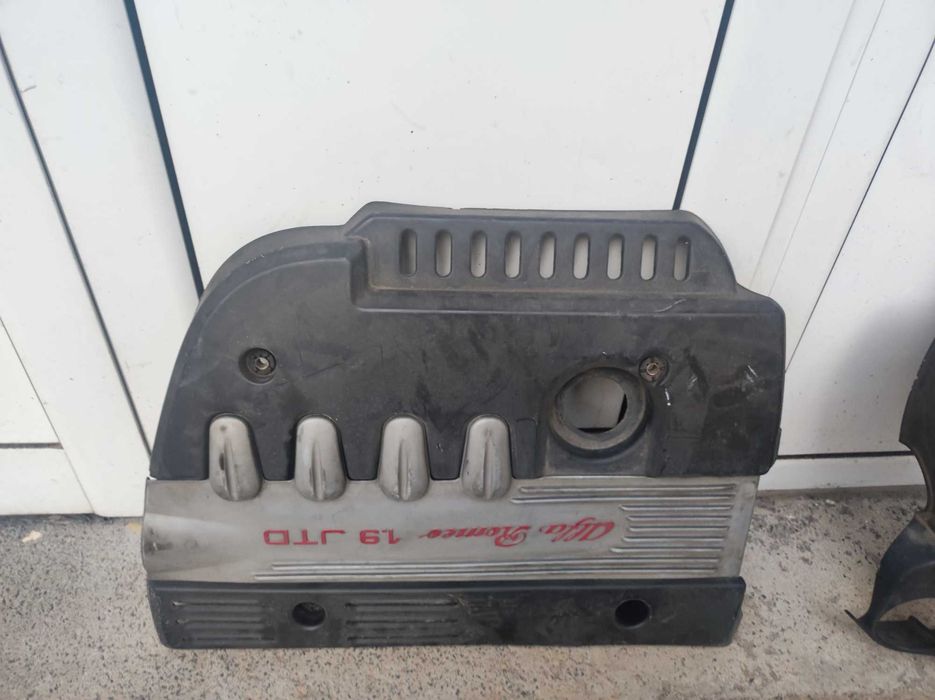 Декоративен капак за двигател за Мерцедес ML и за Алфа Ромео 1.9