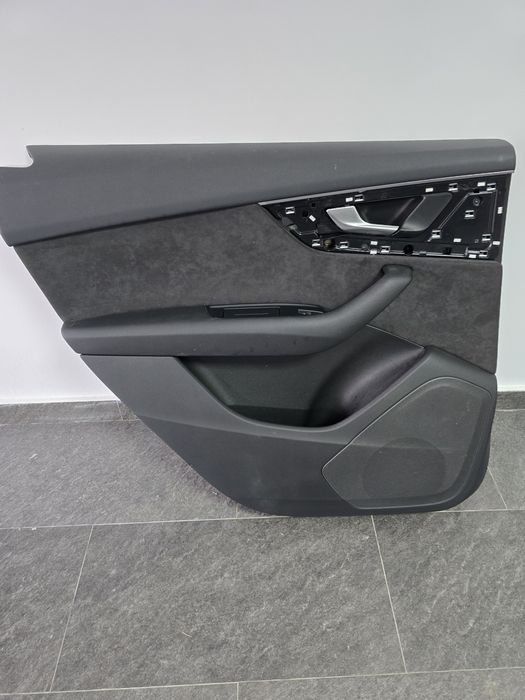 Vând ornamente/trimuri audi q7 4m și fete portiera piele alcantara
