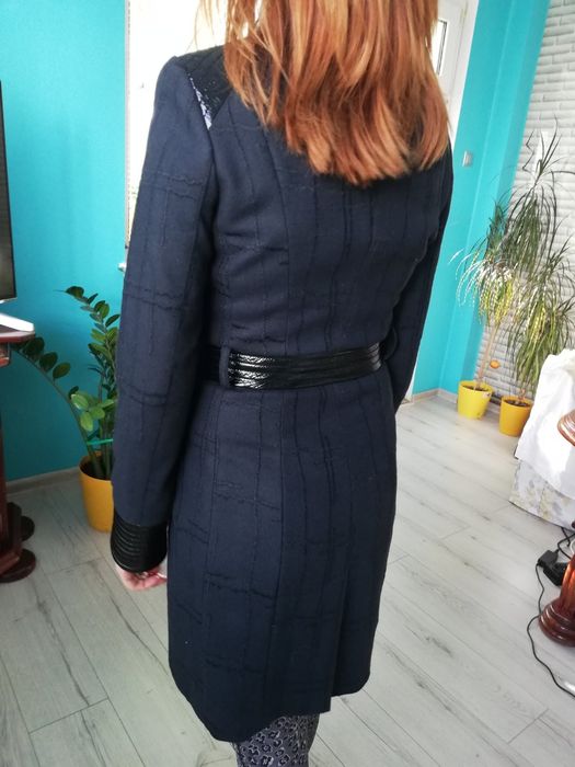 Стилно дамско вълнено палто