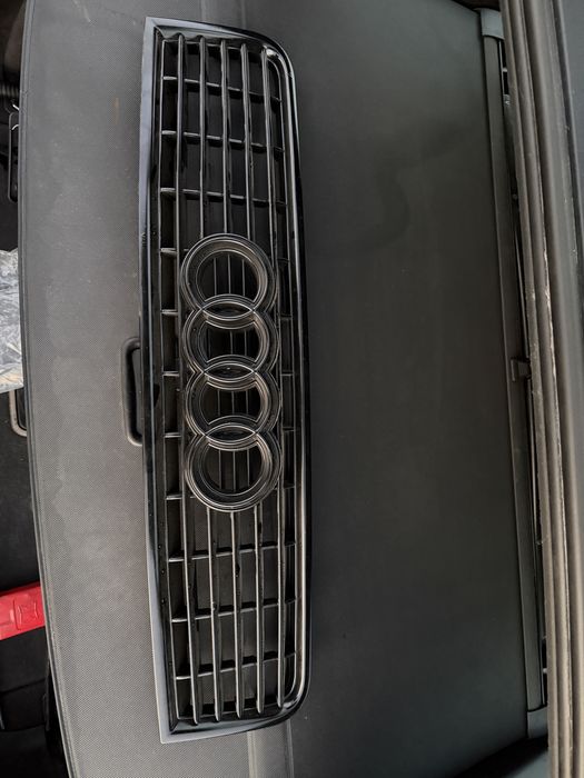 Grilă Audi A4 B6 originala