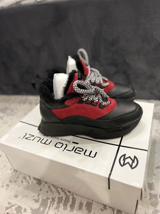 Продам зимние кроссовки