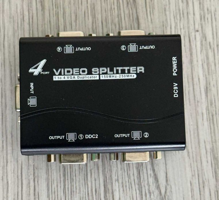 VGA сплиттер на 4 порта