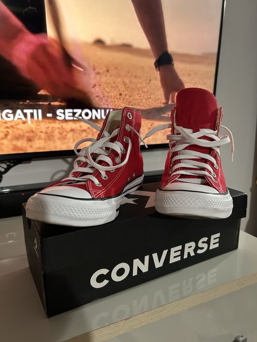 Vand Converse marimea 42 (27 cm)