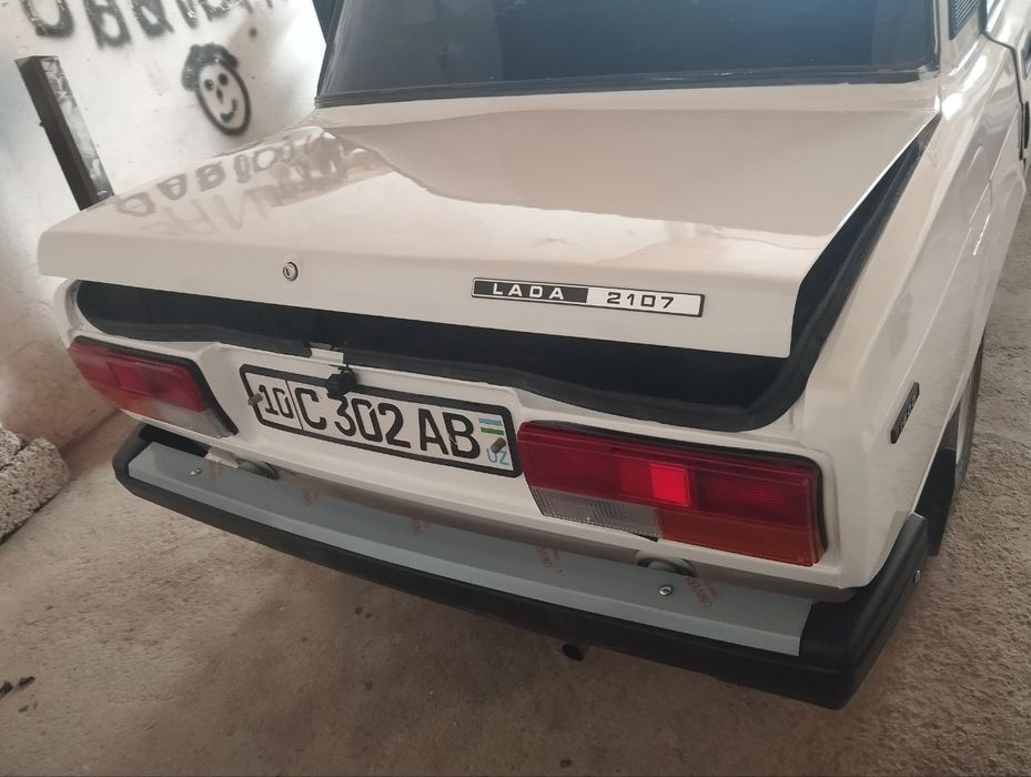 Лада 2107 сотилади
