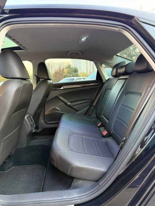 Sotuvda Volkswagen Passat 2.0  R-Line avtomashinamiz