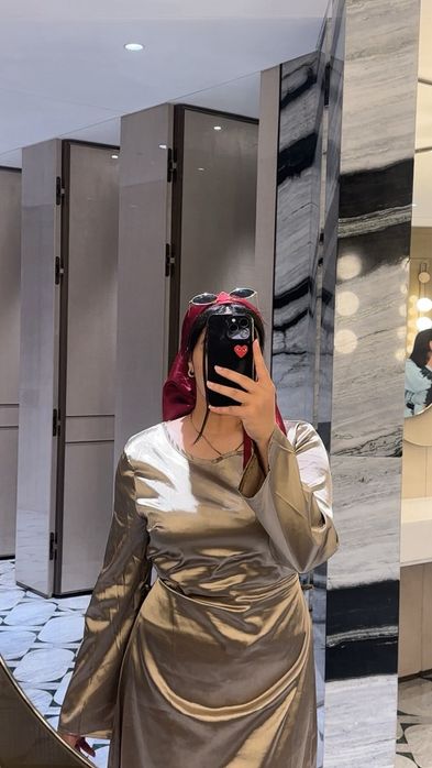 Платье атласное с завязками р.54