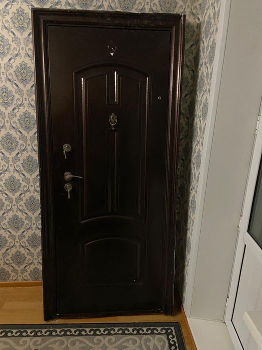 Железный входные дверь продаются