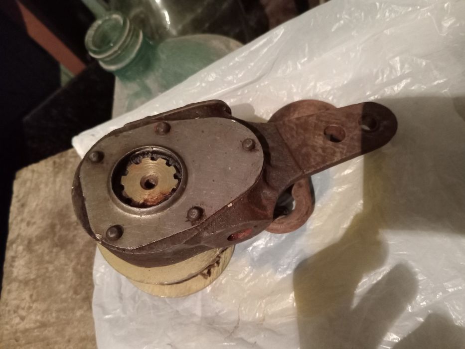 Продаётся ЛЕБЁДКА.