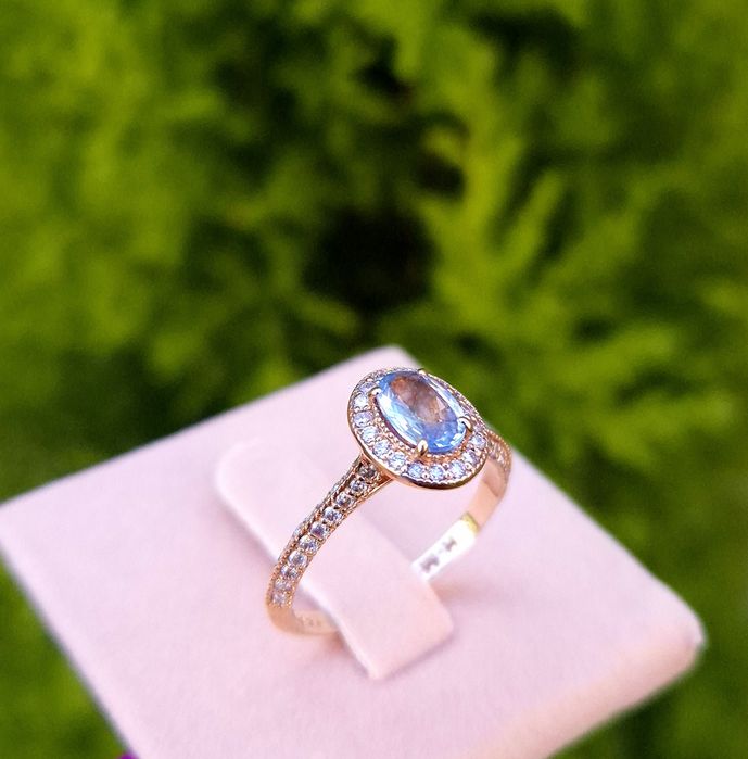 Inel din aur cu safir si diamante naturale certificat international